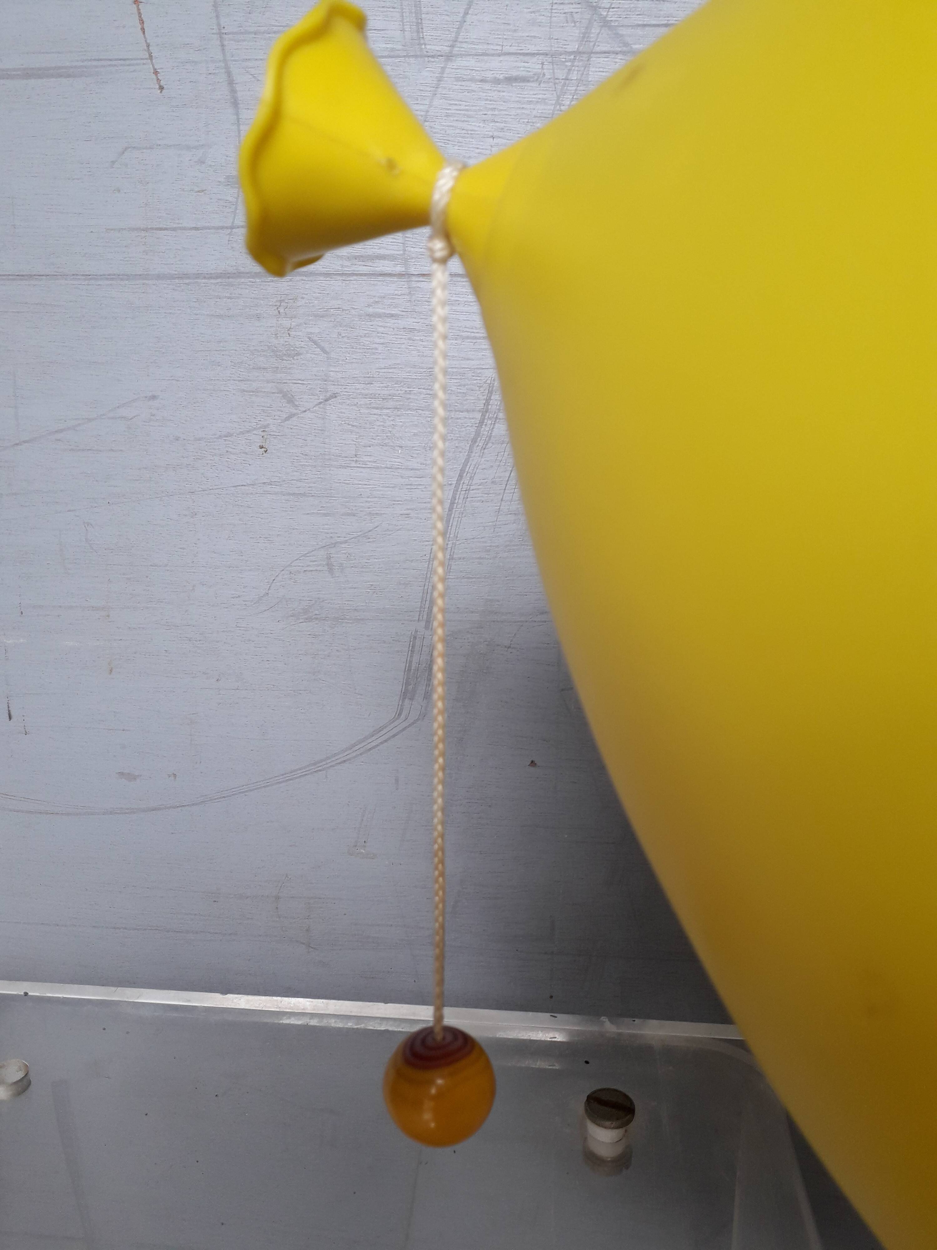 Lampe ballon design par Yves Christin pour Bilumen