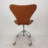 Arne Jacobsen 3117 swivel desk chair by Fritz Hansen, 1960