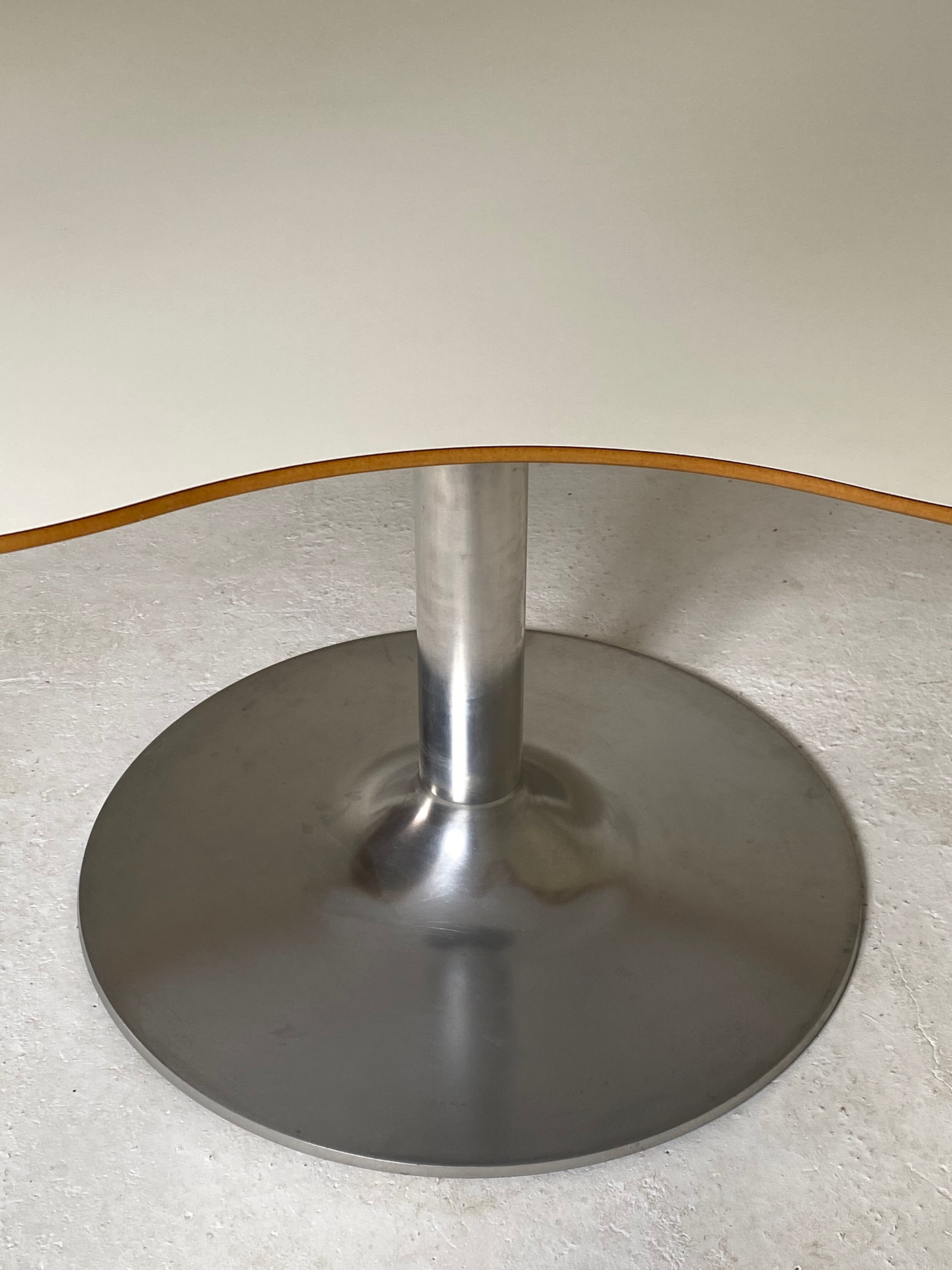 Vintage cloud table 1970