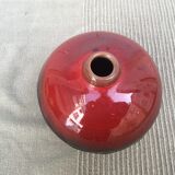 Red enamelled ceramic vase