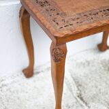 Table guéridon bois sculpté fait à la main, table basse moulurée vintage, table pieds griffe
