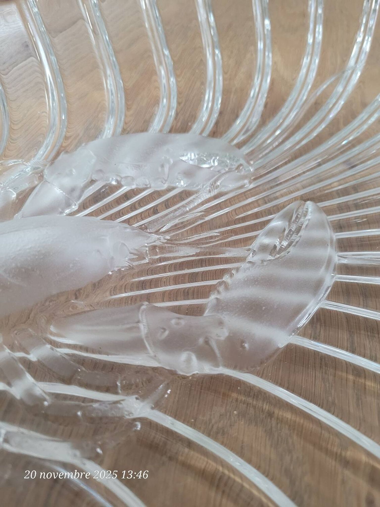 Plat de service en verre