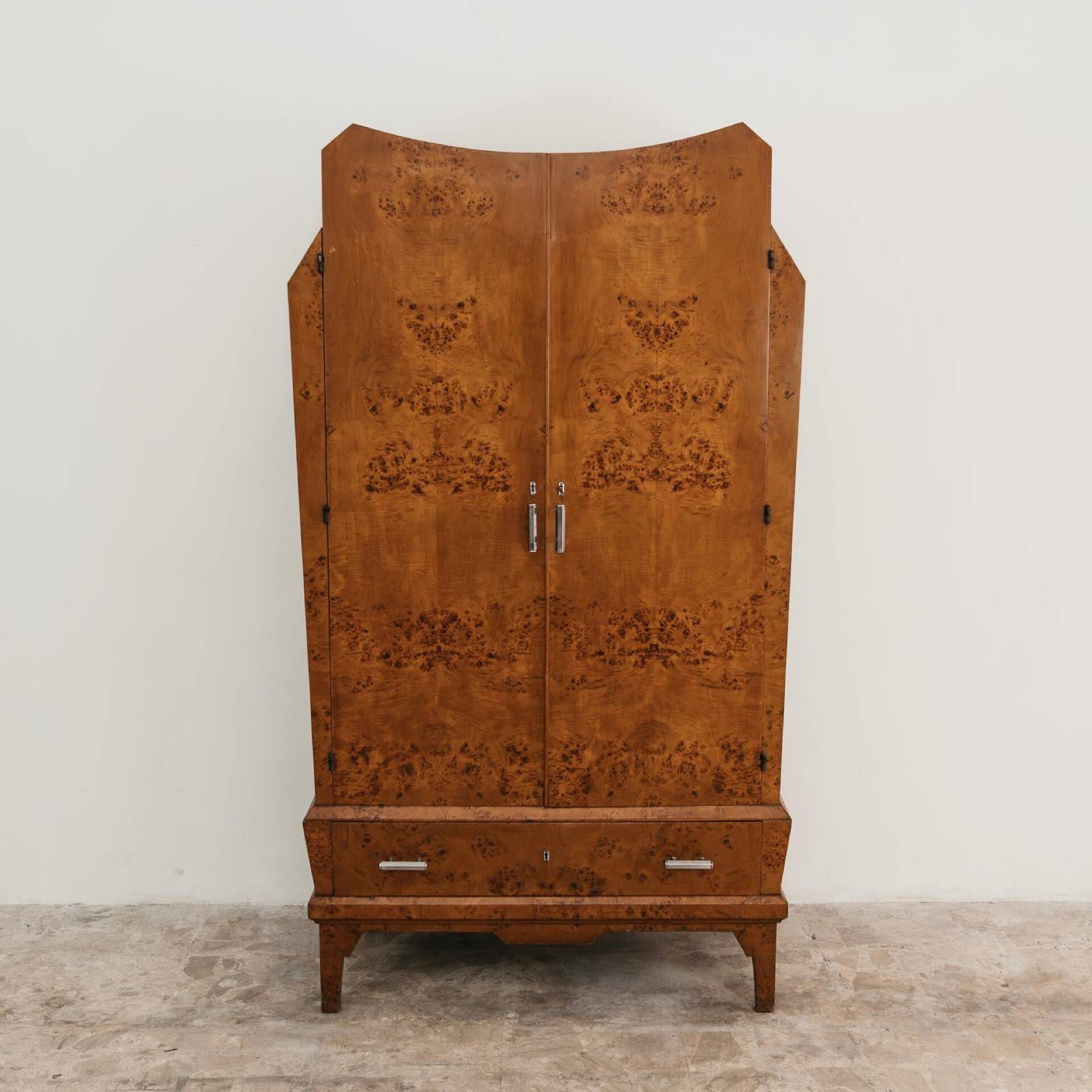 Armoire Cubiste Art Déco en Ronce Années 40 Design Vintage