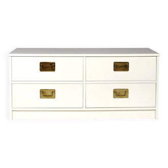 White lacquered chest of drawers and brass handles, 1970s