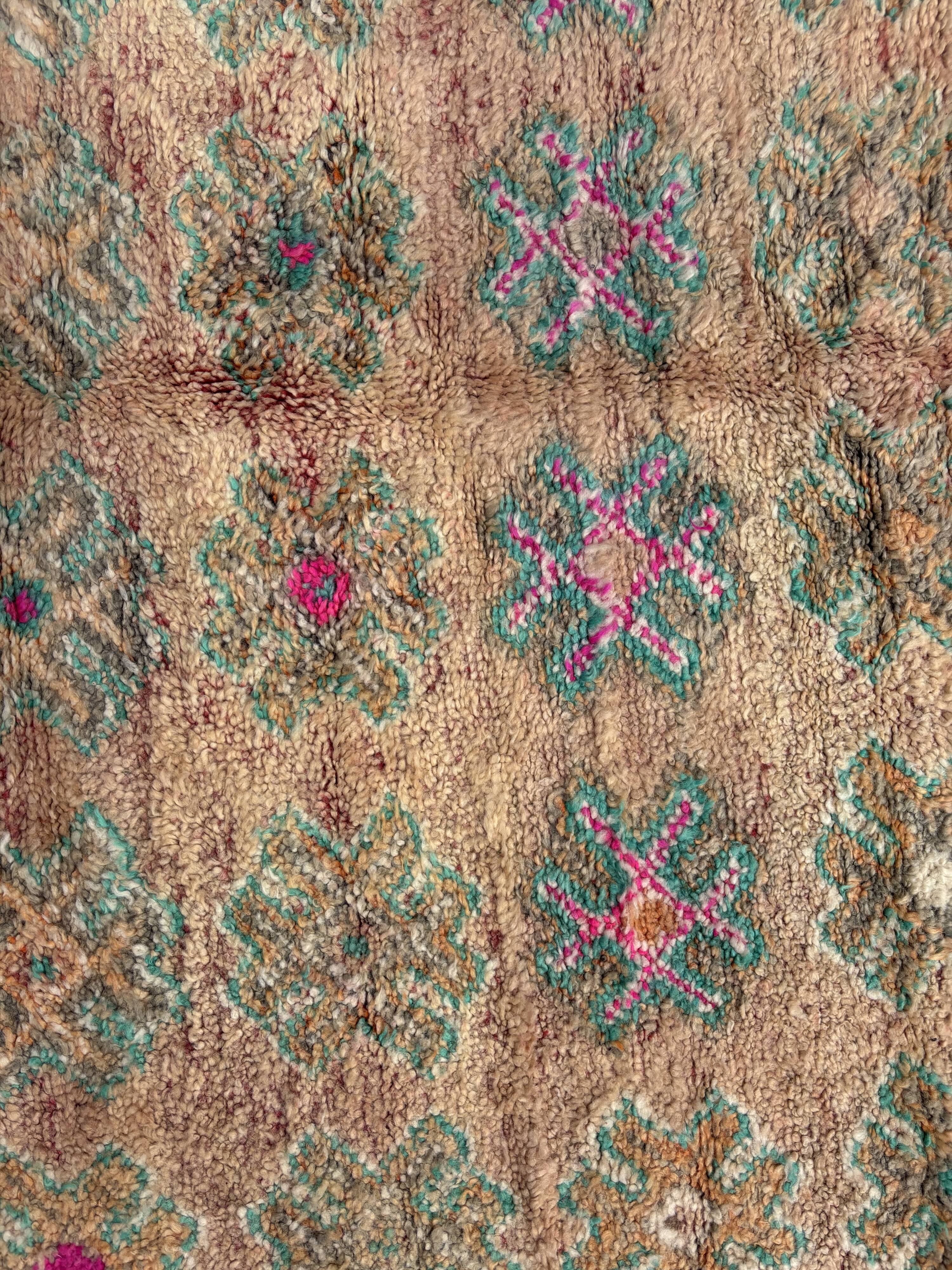 Tapis Berbere marocain vintage de Boujad