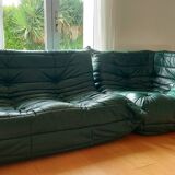 100% original et vintage (années 70) - Ensemble canapé Togo 4 à 5 personnes - Banquette 2 places, Banquette 1 place et angle 1 à 2 places en cuir vert forêt par Ligne Roset
