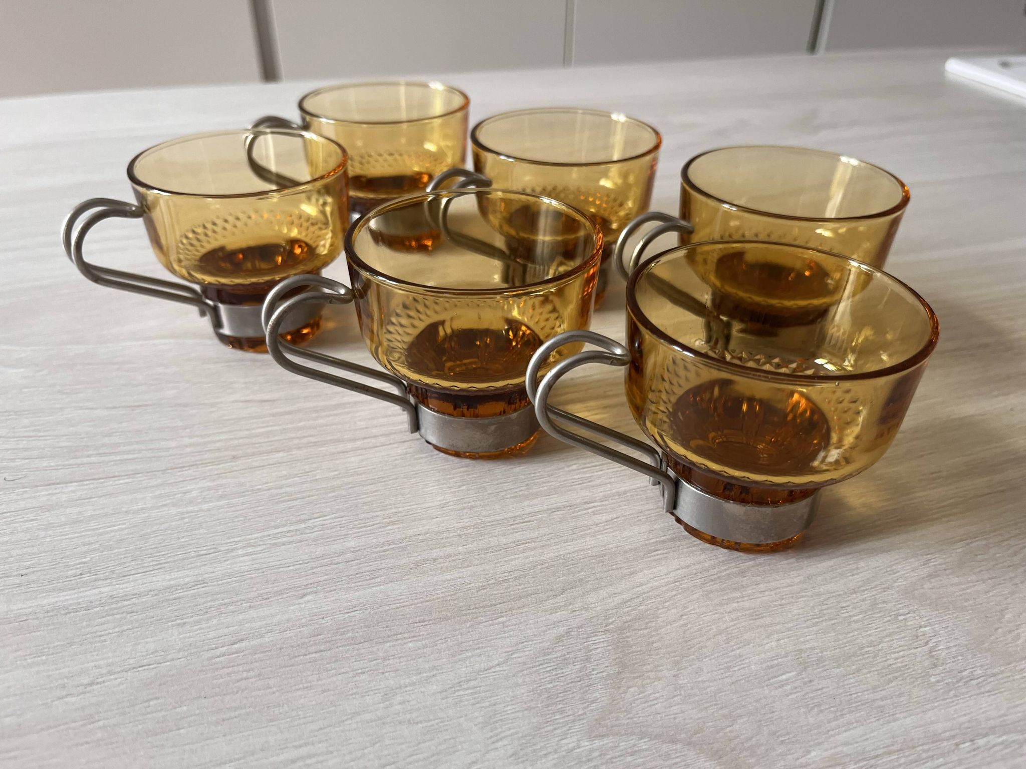 Tasses 70's