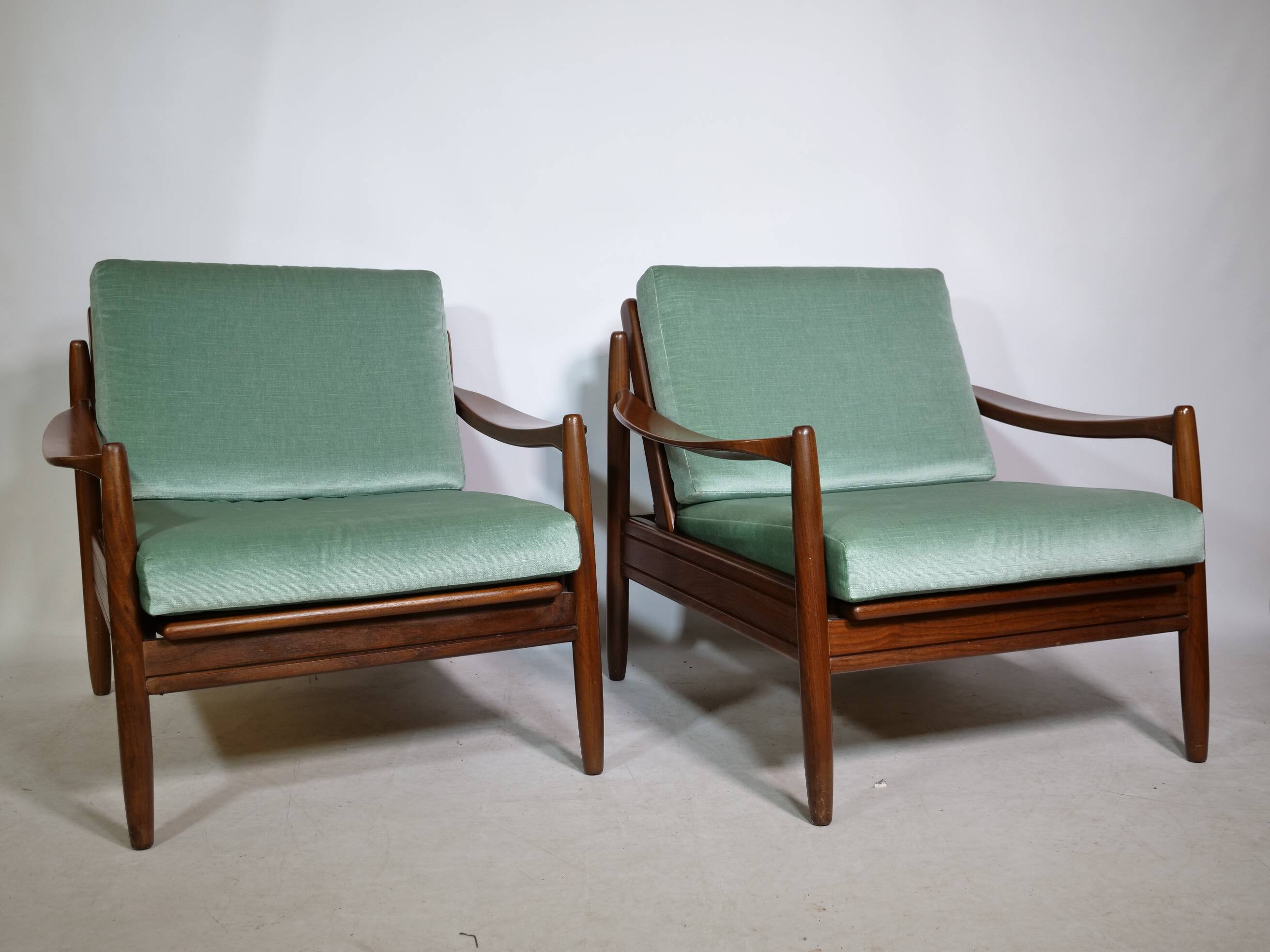 Mid-Century Design Teak Lounge Chairs from Denmark, Set of 2, 1960s