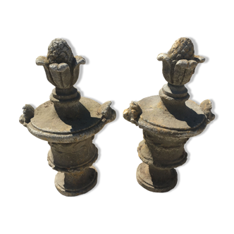 Set of 2 stone urns
