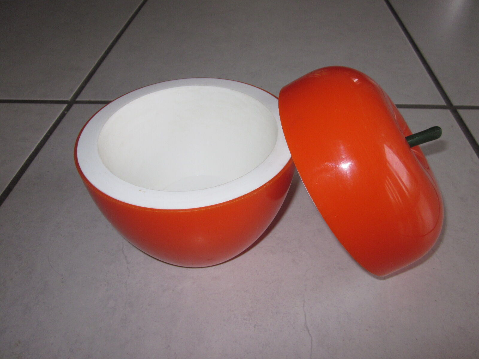Apple bucket has ice