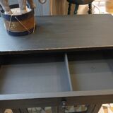 Parisian buffet revisited in black