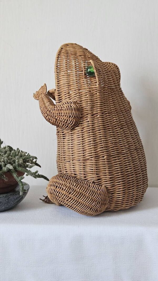 Porte-revue grenouille rotin vintage