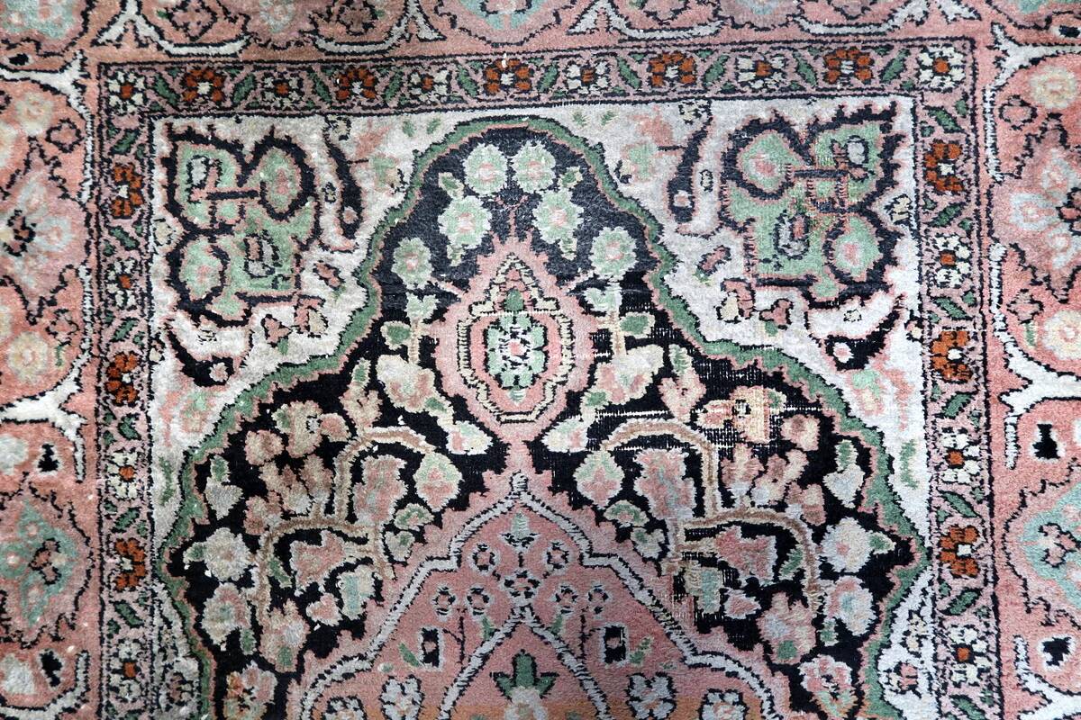 Handmade vintage Persian Tabriz silk rug 78cm x 133cm 1950s - 1С1150