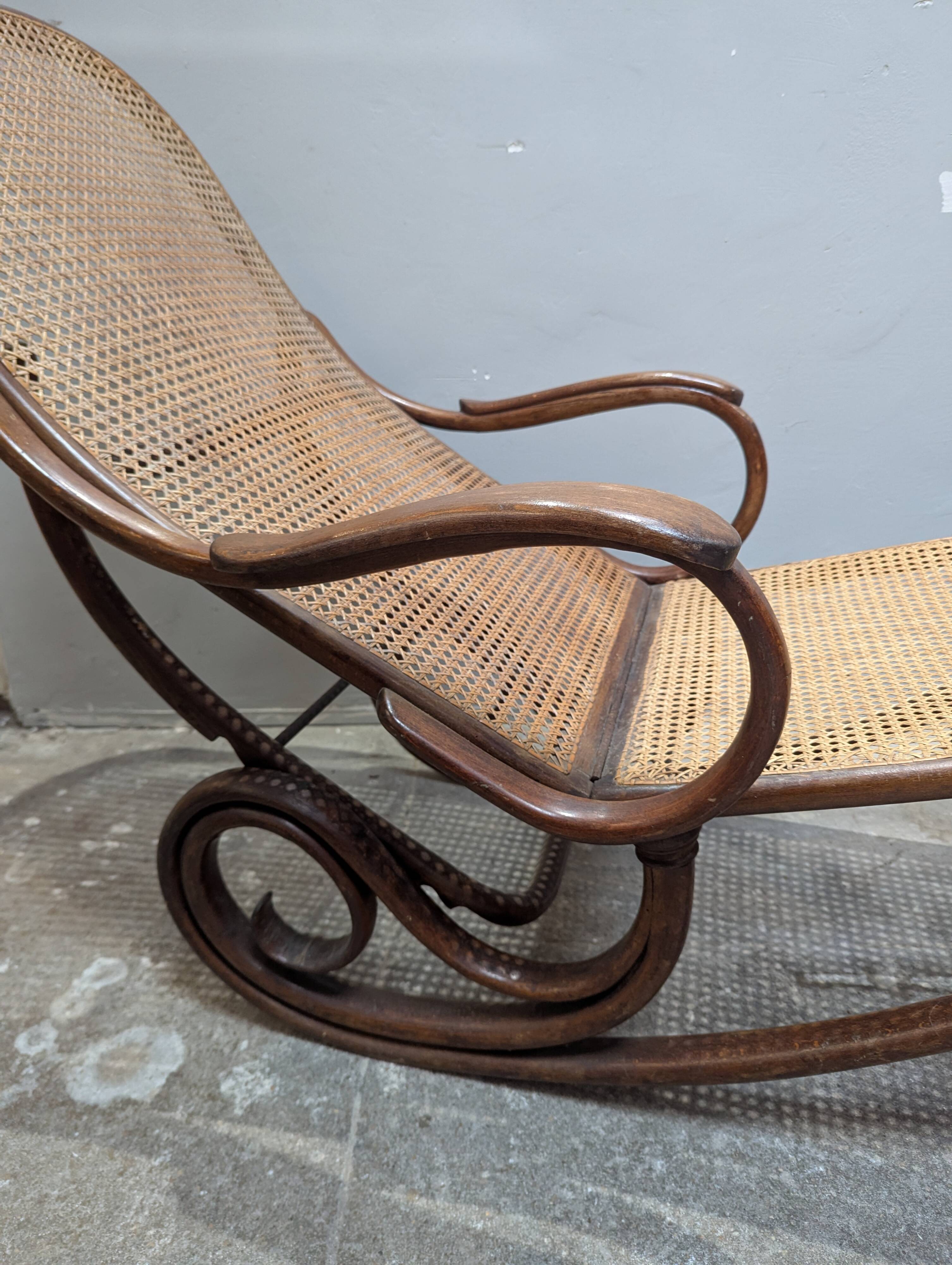 Chaise longue 1900 bois courbé