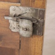 Armoire à Secret Du 17ème Siècle En Noyer