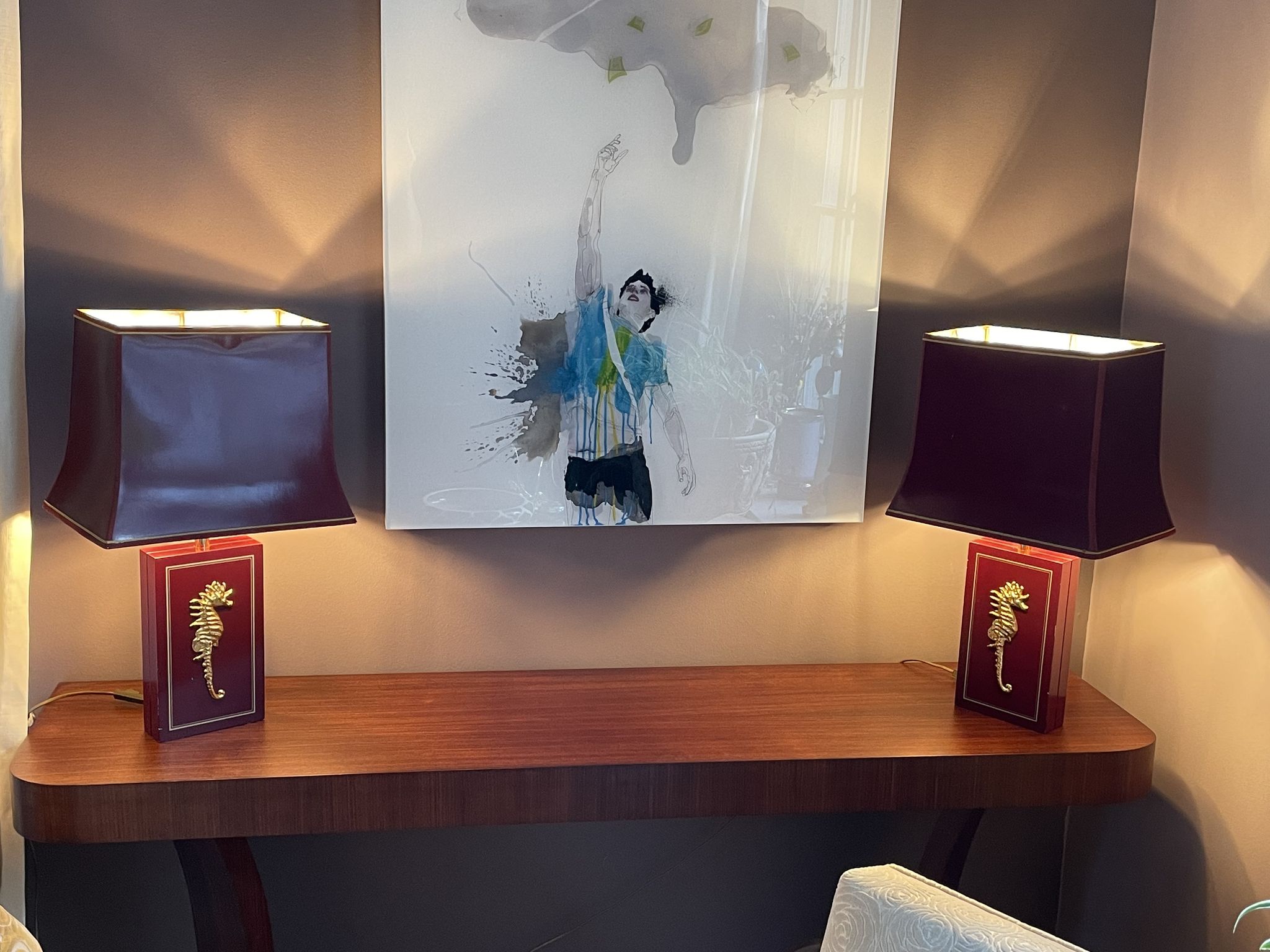 Pair of table lamps in Bordeaux lacquered wood and brass seahorse