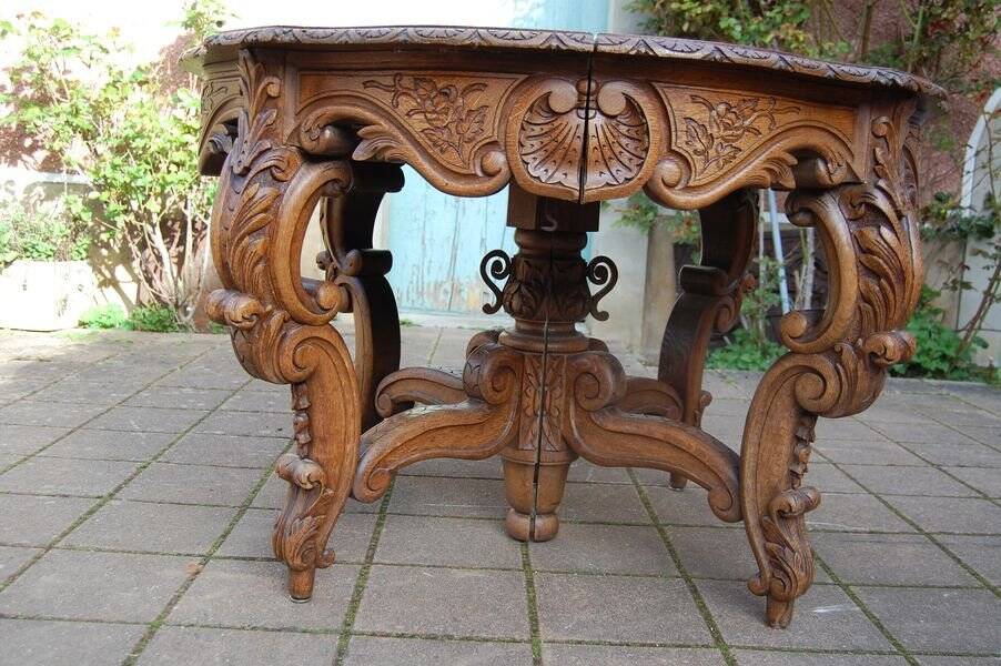 Napoleon III Louis XV style oak table with two extensions, 10 place settings, late 19th century