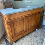Zinc bar counter