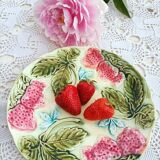 Antique plate in Strawberry Onnaing slip