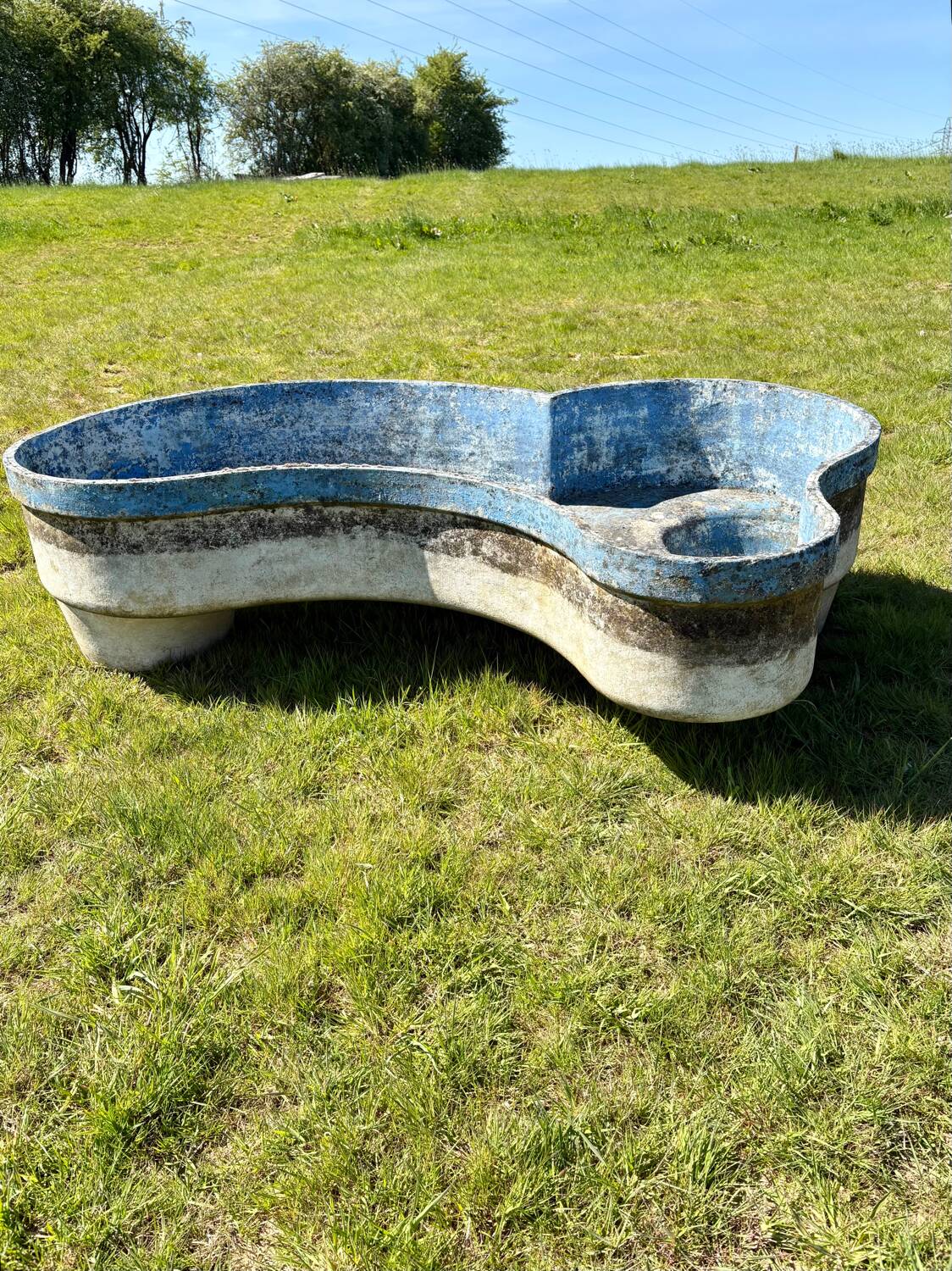 Willy Guhl pond edited by Eternit – designer planter in fibrecement