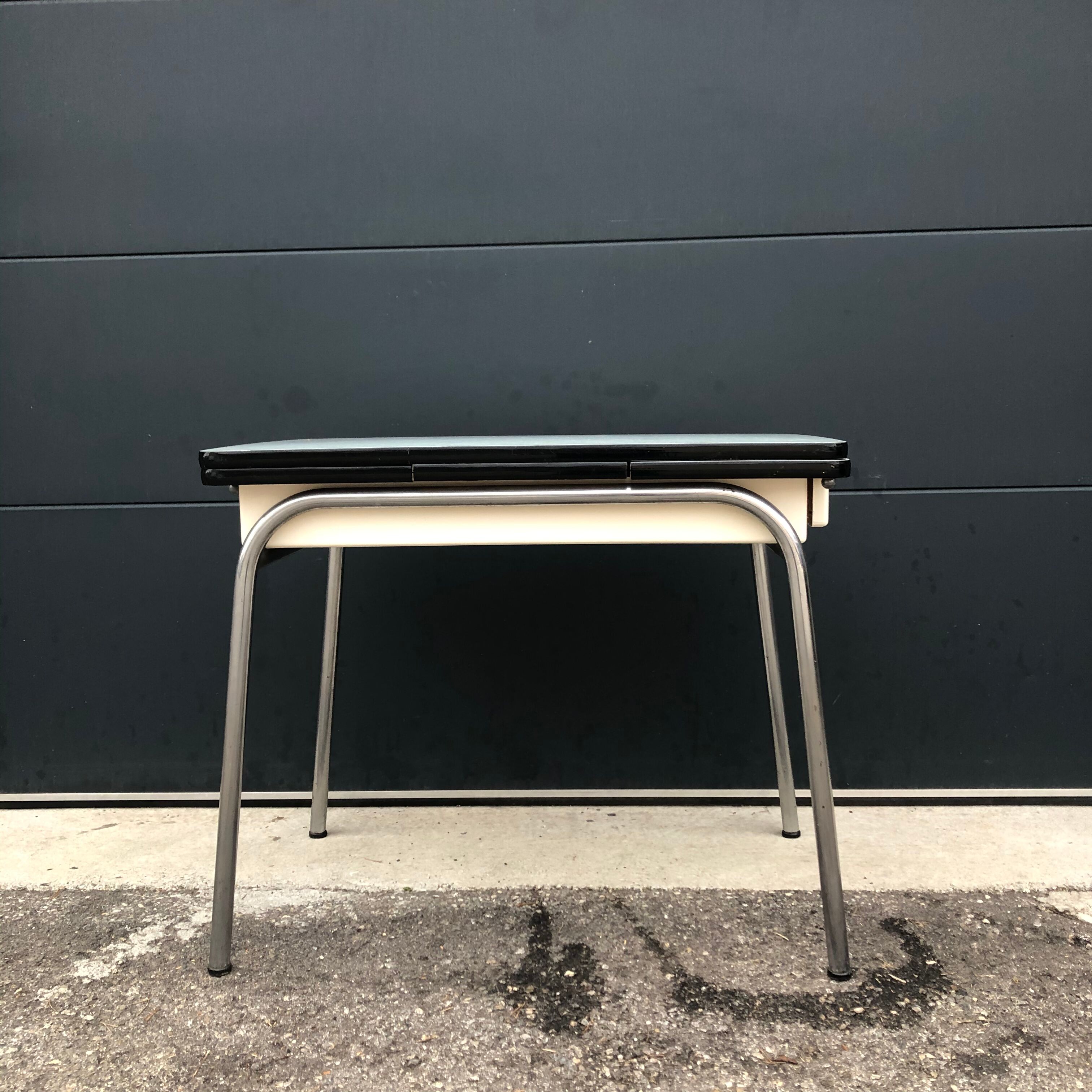 Table and 2 chairs