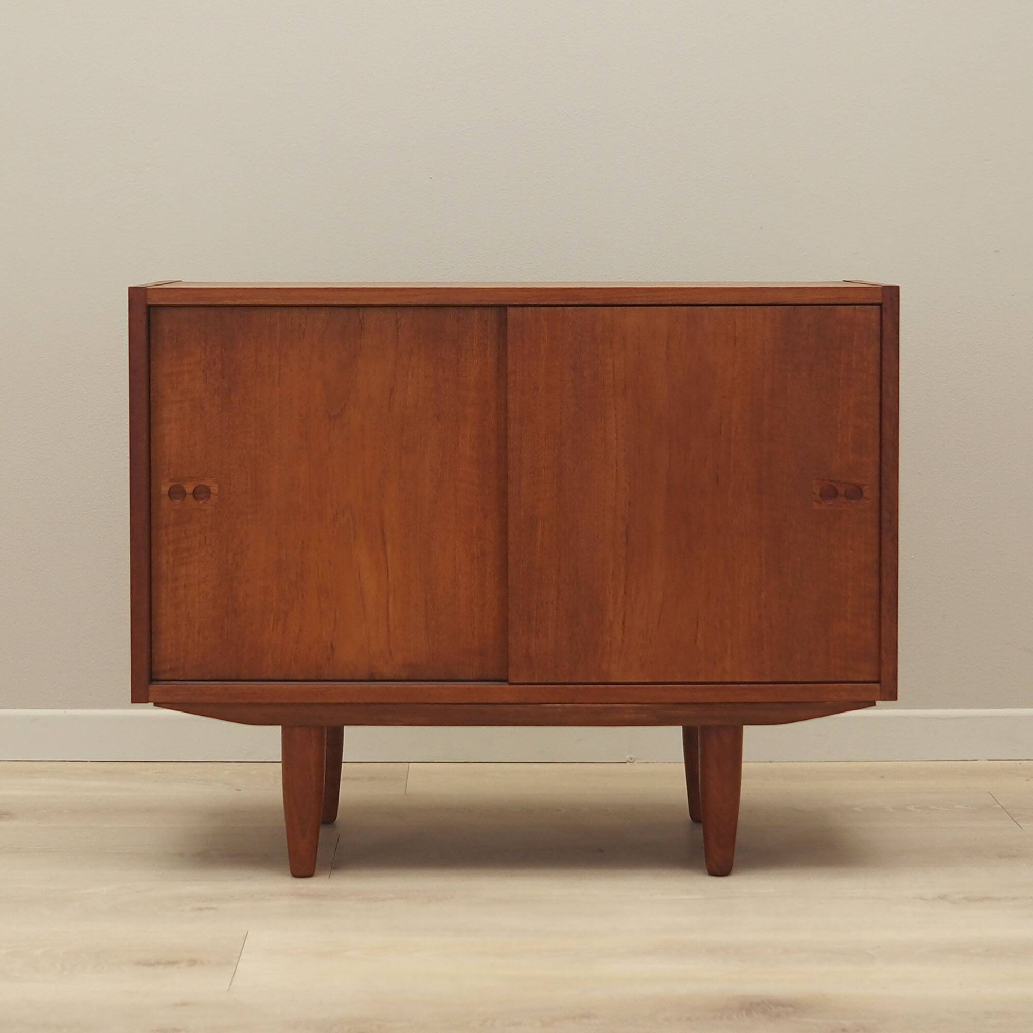 Cabinet danois en teck par Arne Vodder, années 1960