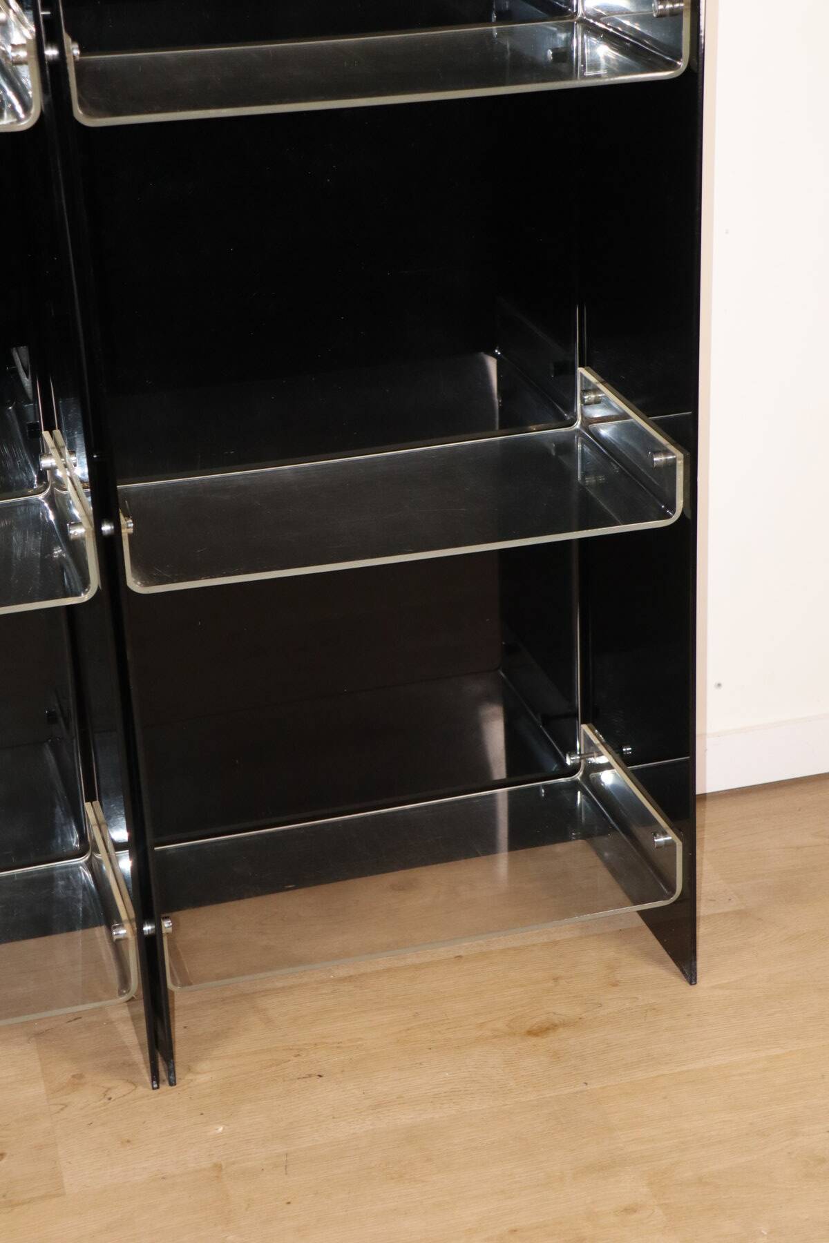 Vintage Space Age bookshelf in black and clear plexiglass – 1970