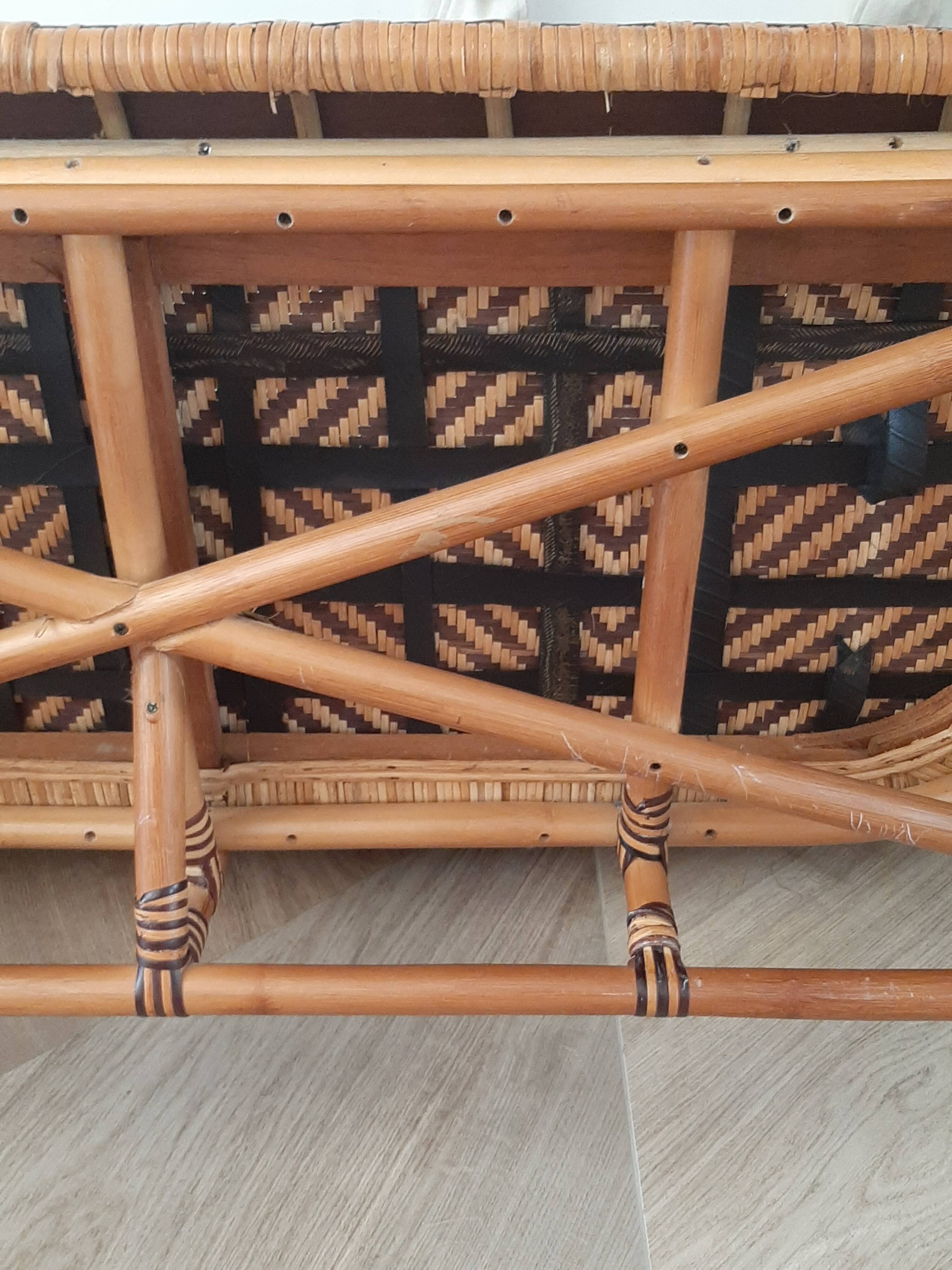 Vintage -Braided rattan sofa - chevron pattern
