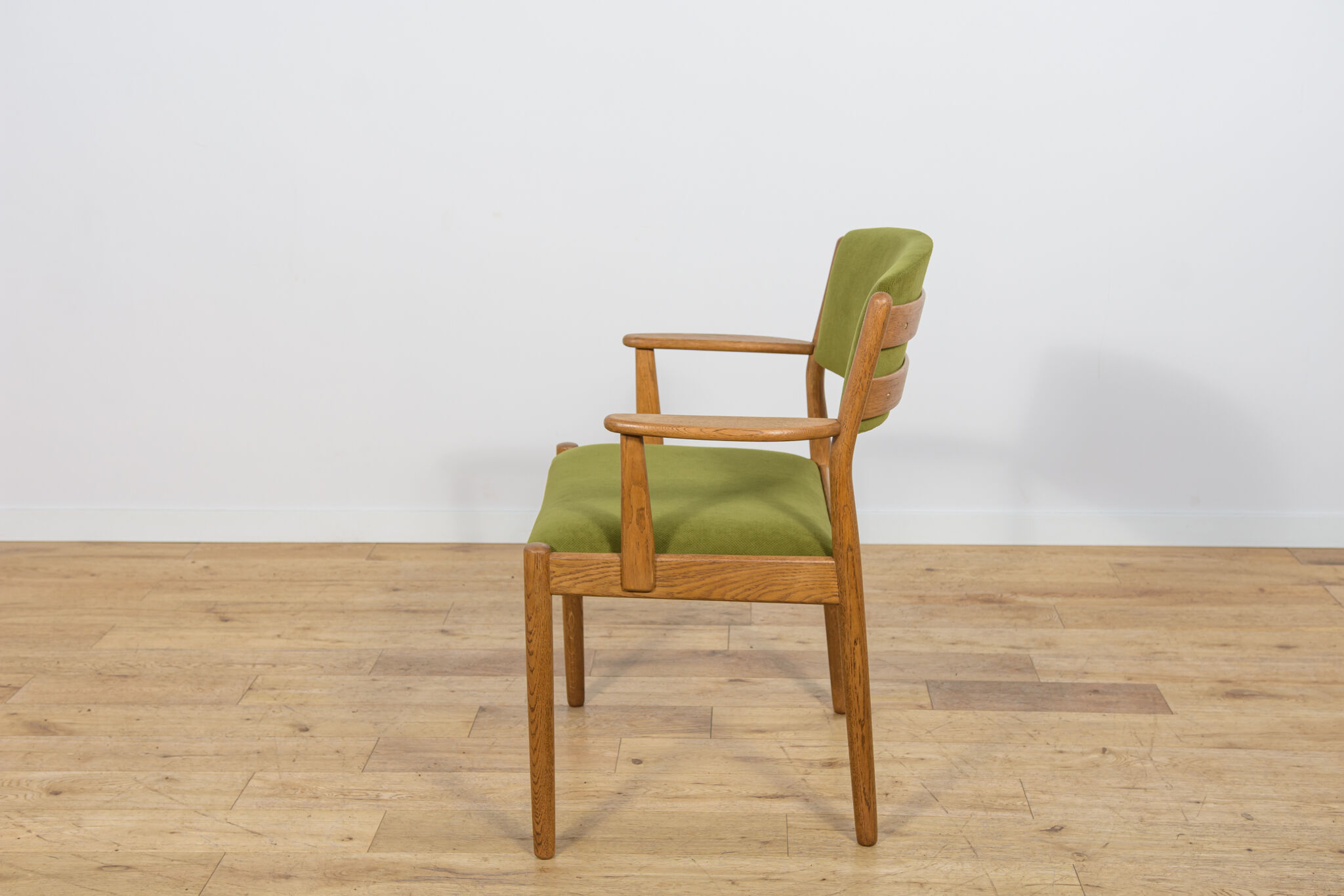 Chaises de salle à manger en chêne du milieu du siècle Modèle J62 par Poul M. Volther pour FDB Mobler, Danemark, années 1960, Ensemble de 4