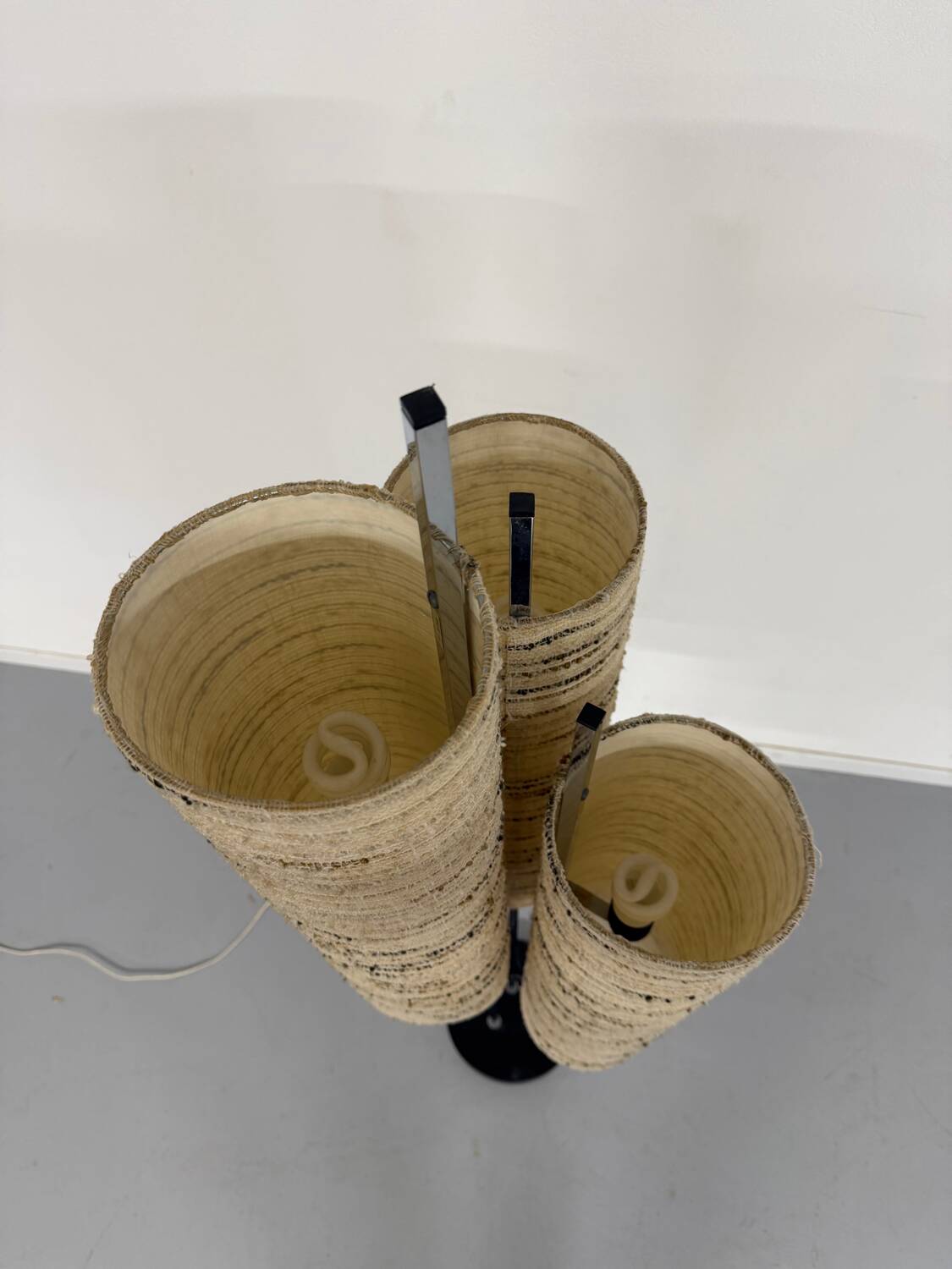 Ancien lampadaire des années 70 design Lemag vintage chromé 