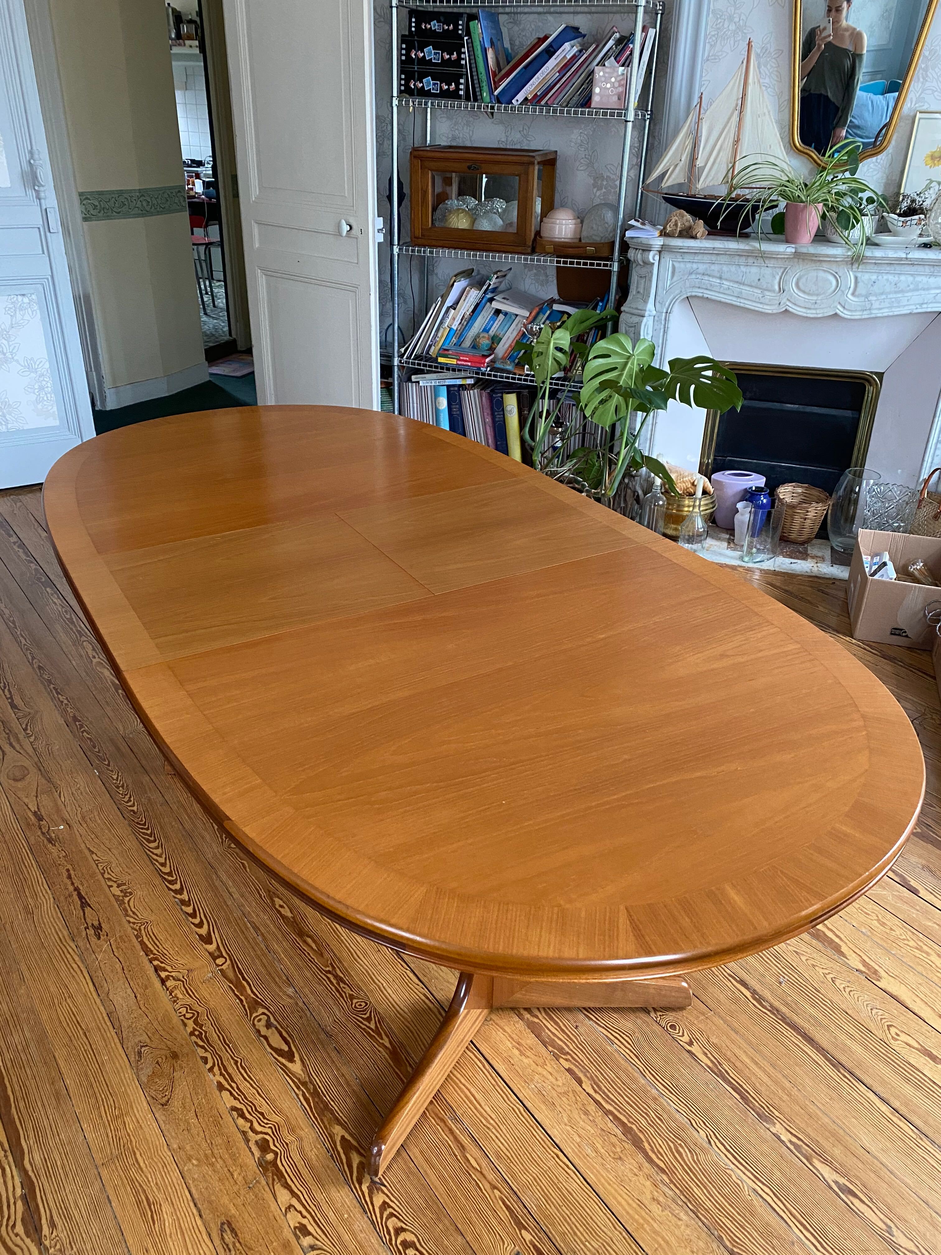 Mid-century teak dining table William Laurence