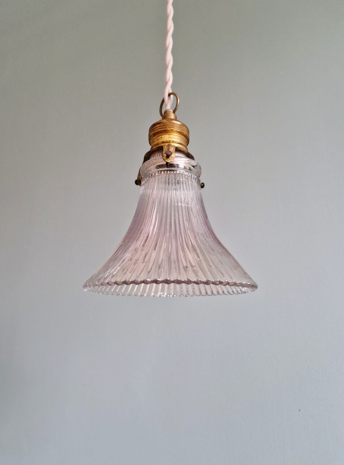 Suspension/baladeuse Art Déco en verre transparent rainuré, 1920-30 