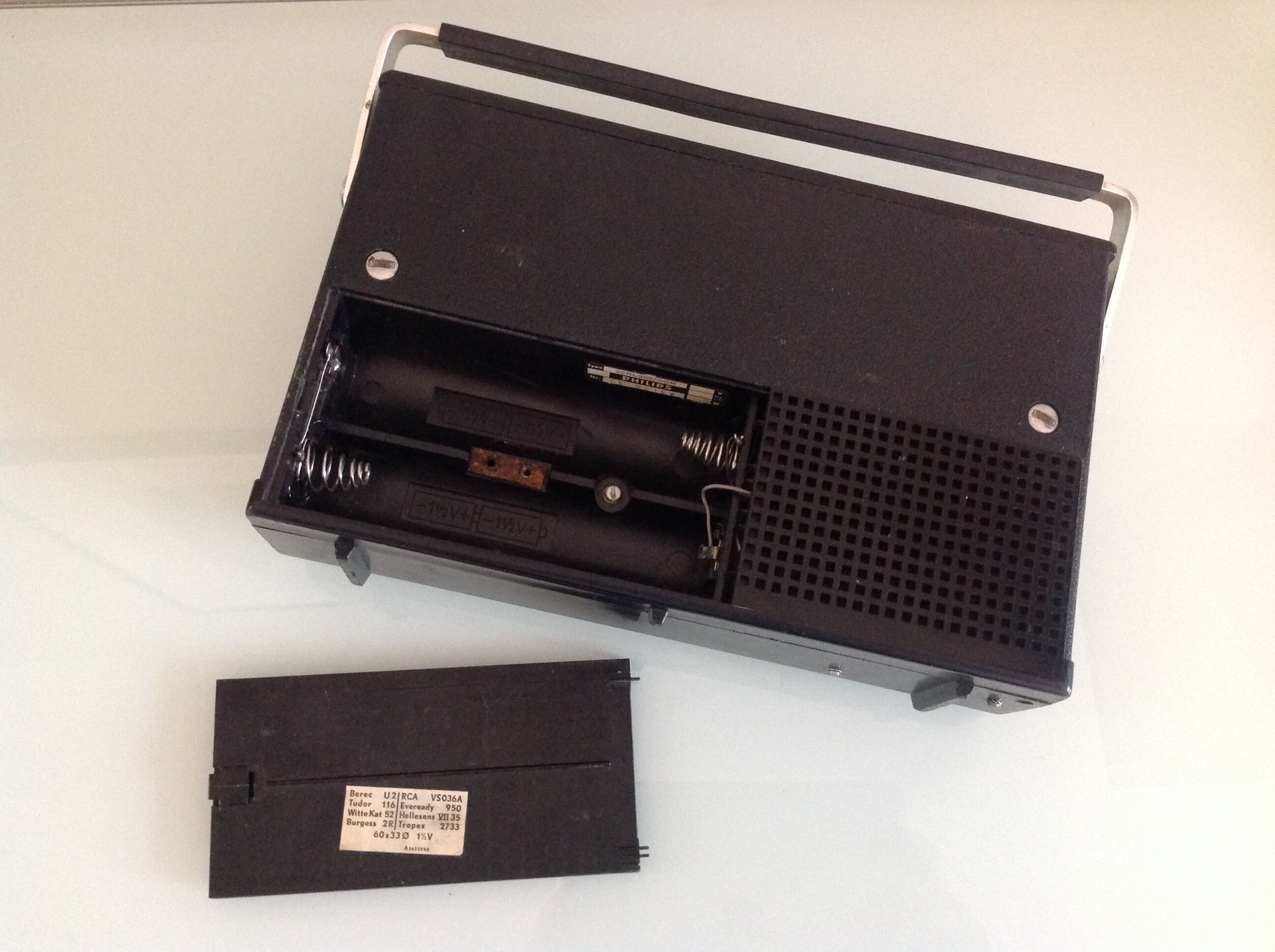 Former vintage Philips transistor radio 22RL362 - 60s