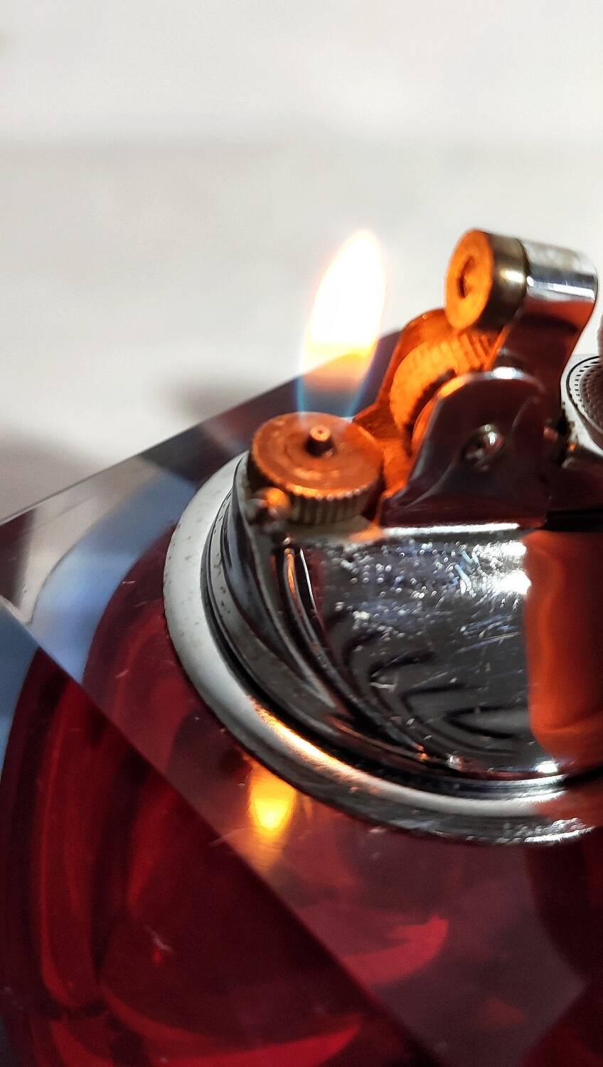 Encendedor de cristal de Murano. Italia, 1970s.
