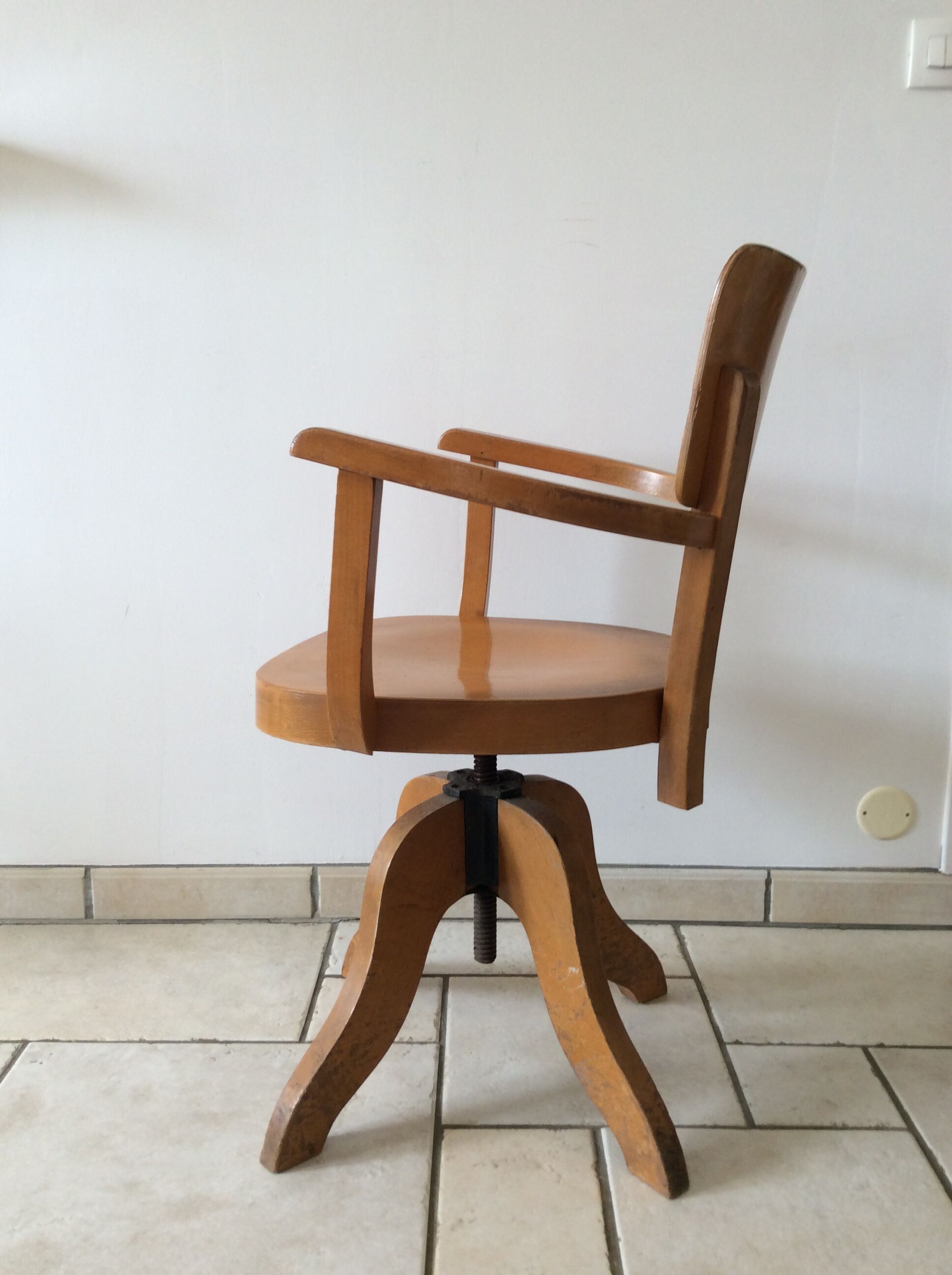 Office armchair baumann turning