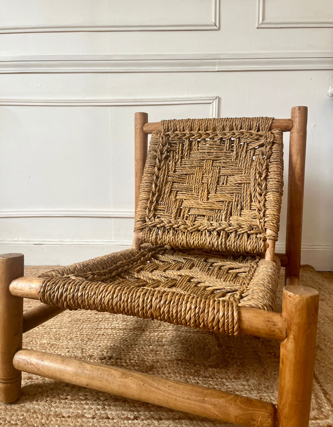 Fauteuil en bois et corde Audoux et Minnet