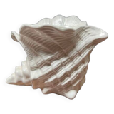 Shell-shaped ceramic vase