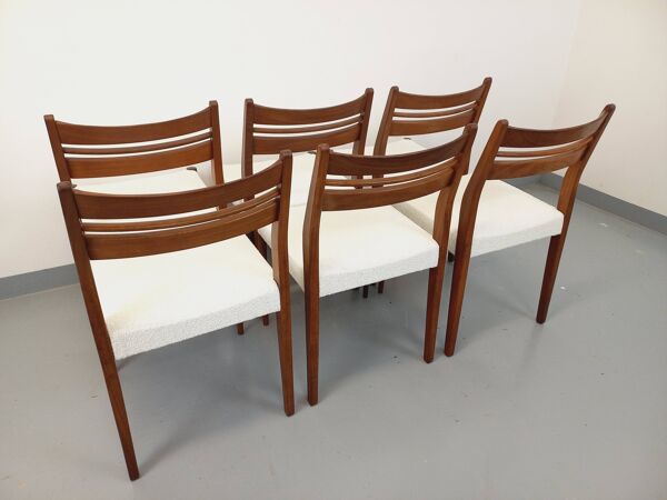 Suite de 6 chaises scandinaves vintage en teck et tissu bouclette des années 60