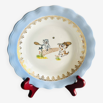 Children's plate in Limoges porcelain with cat motifs.