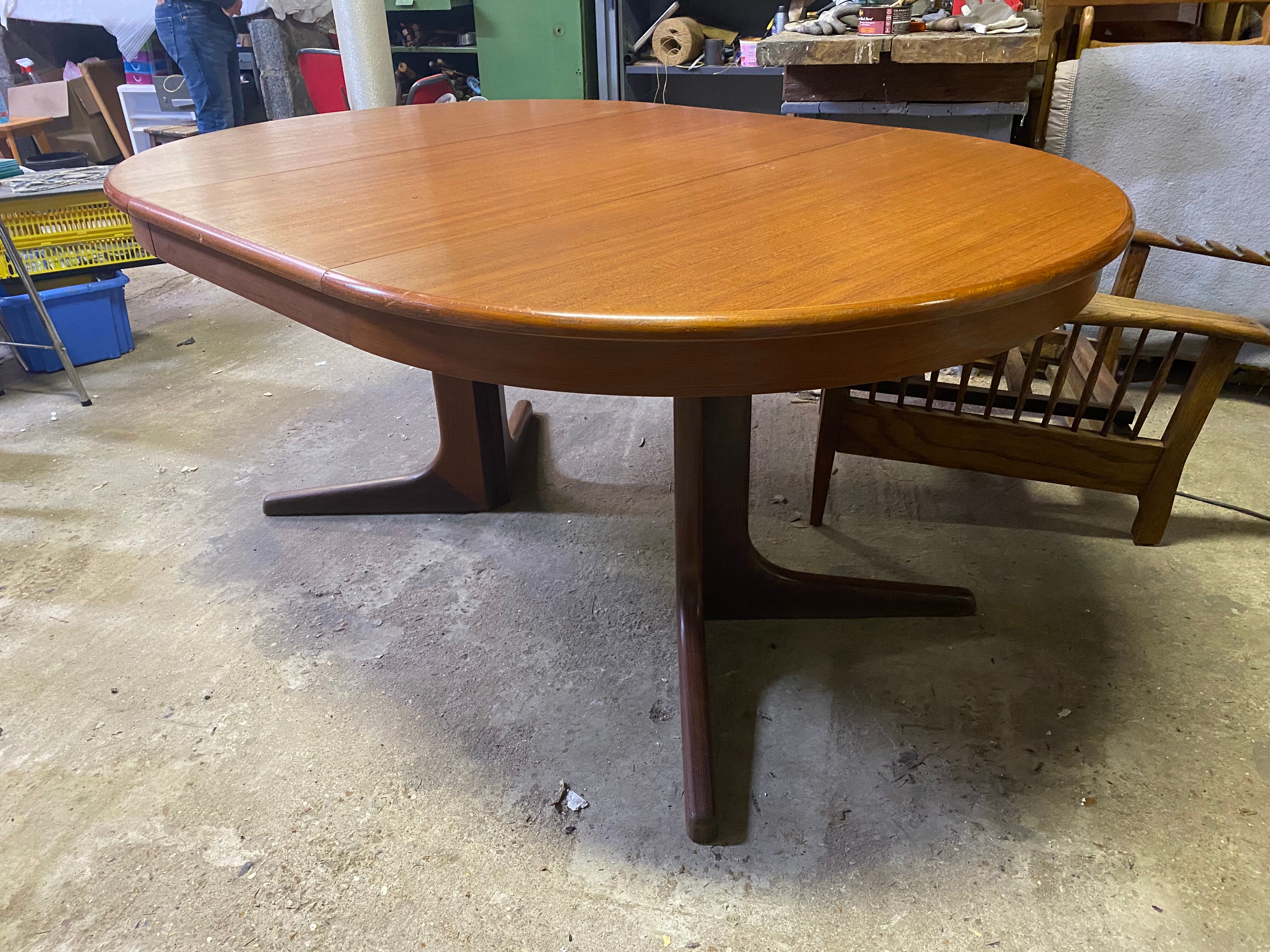Vintage Baumann table with extension