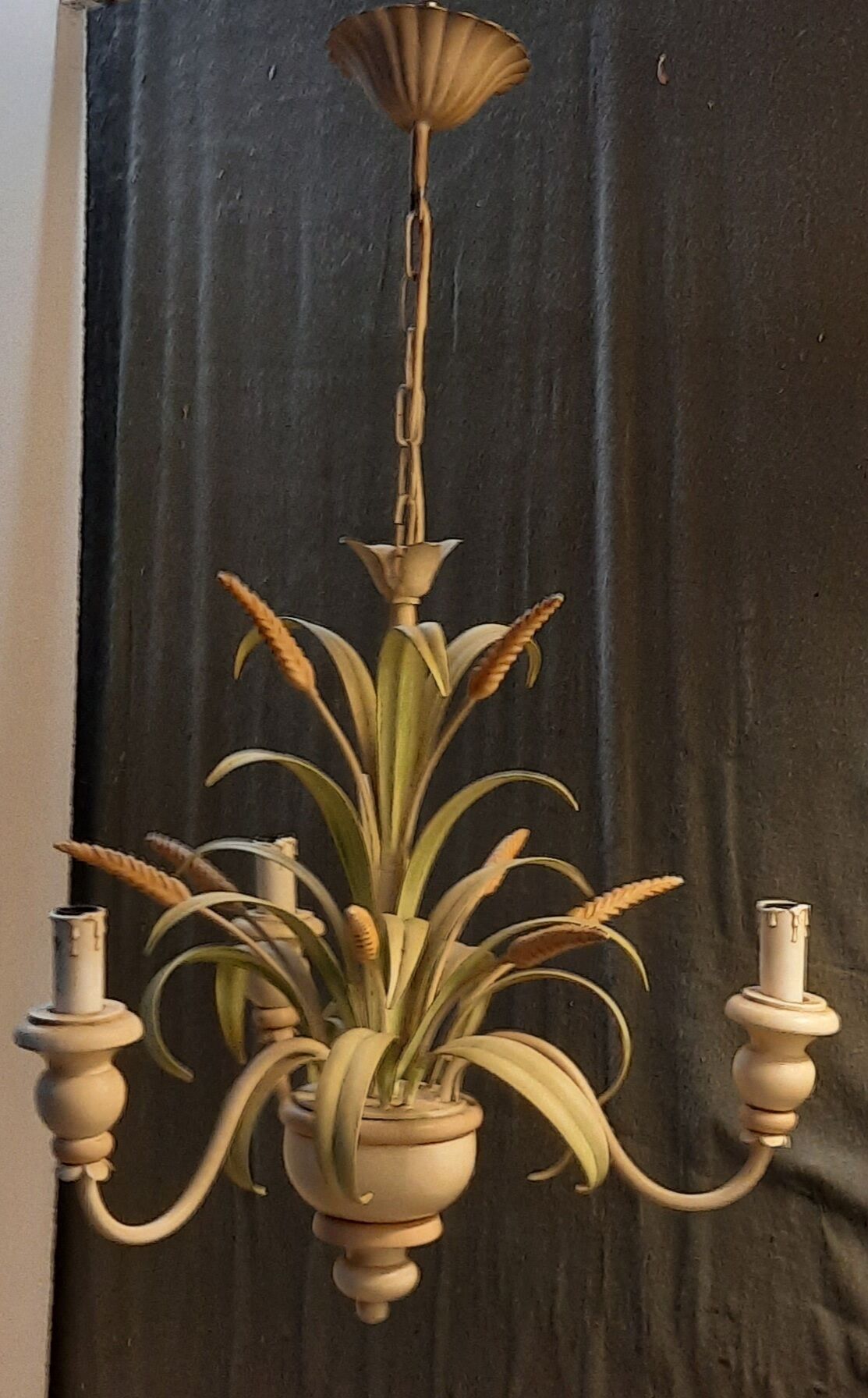 3-light metal vegetal pattern chandelier