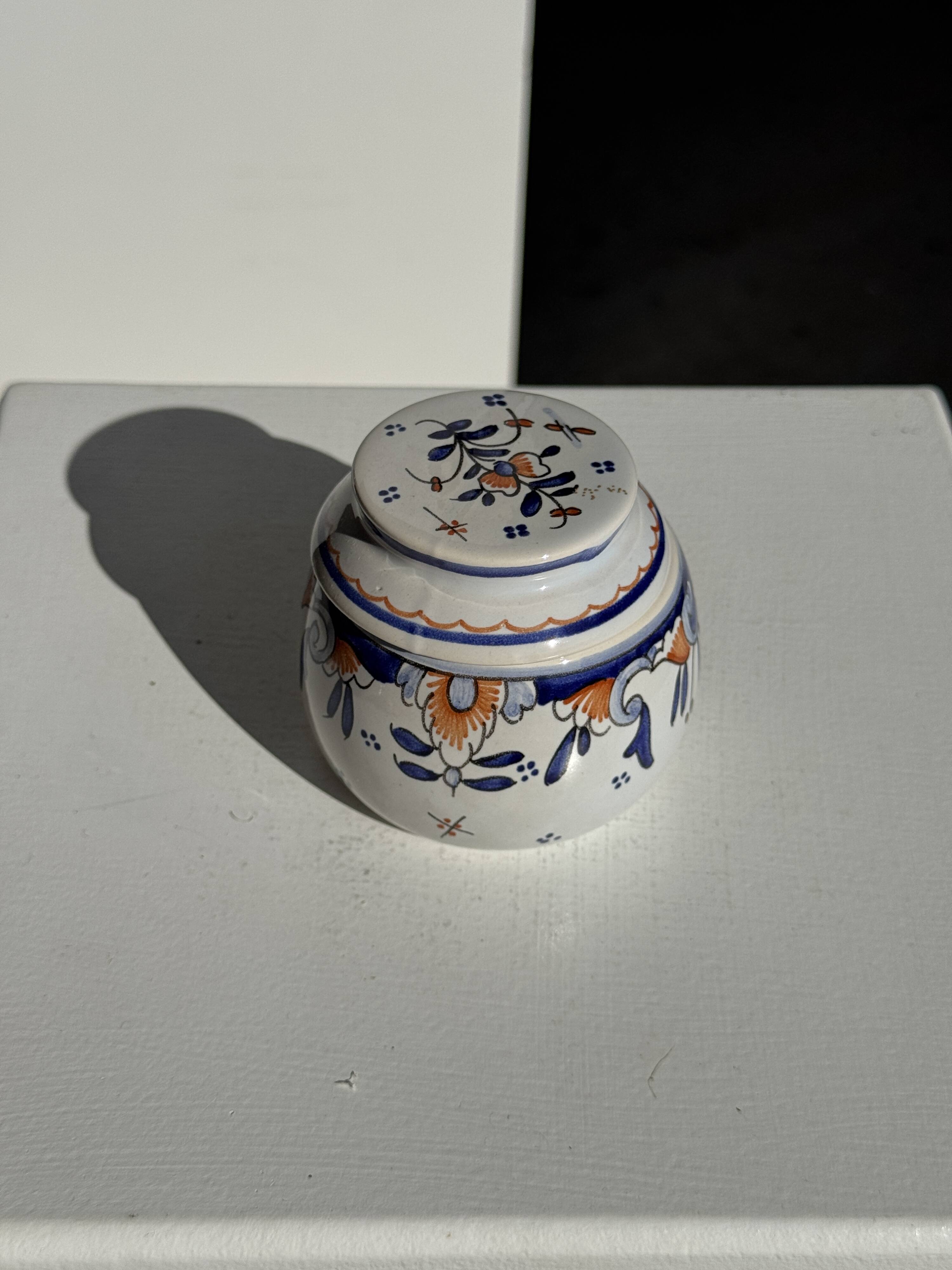 Small water butter dish in vintage earthenware with blue and orange floral patterns D10