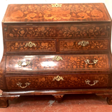 Commode scriban en marqueterie Hollandaise XVIII siècle
