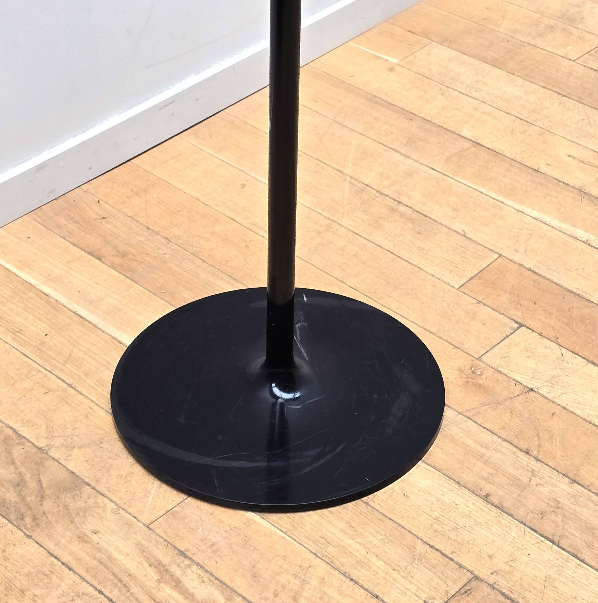 Coat rack Pop, Rexite
