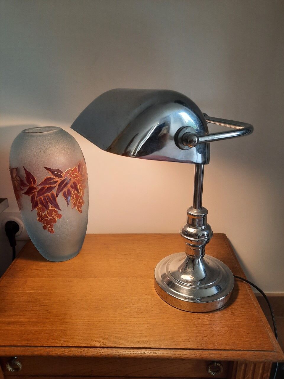 Desk lamp