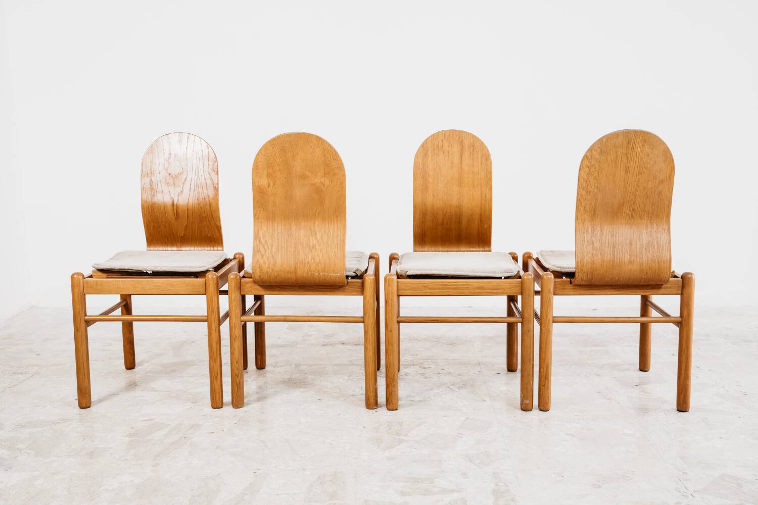 JYSK Set Di 4 Sedie Da Pranzo Design Mid Century Scandinavo Anni 70