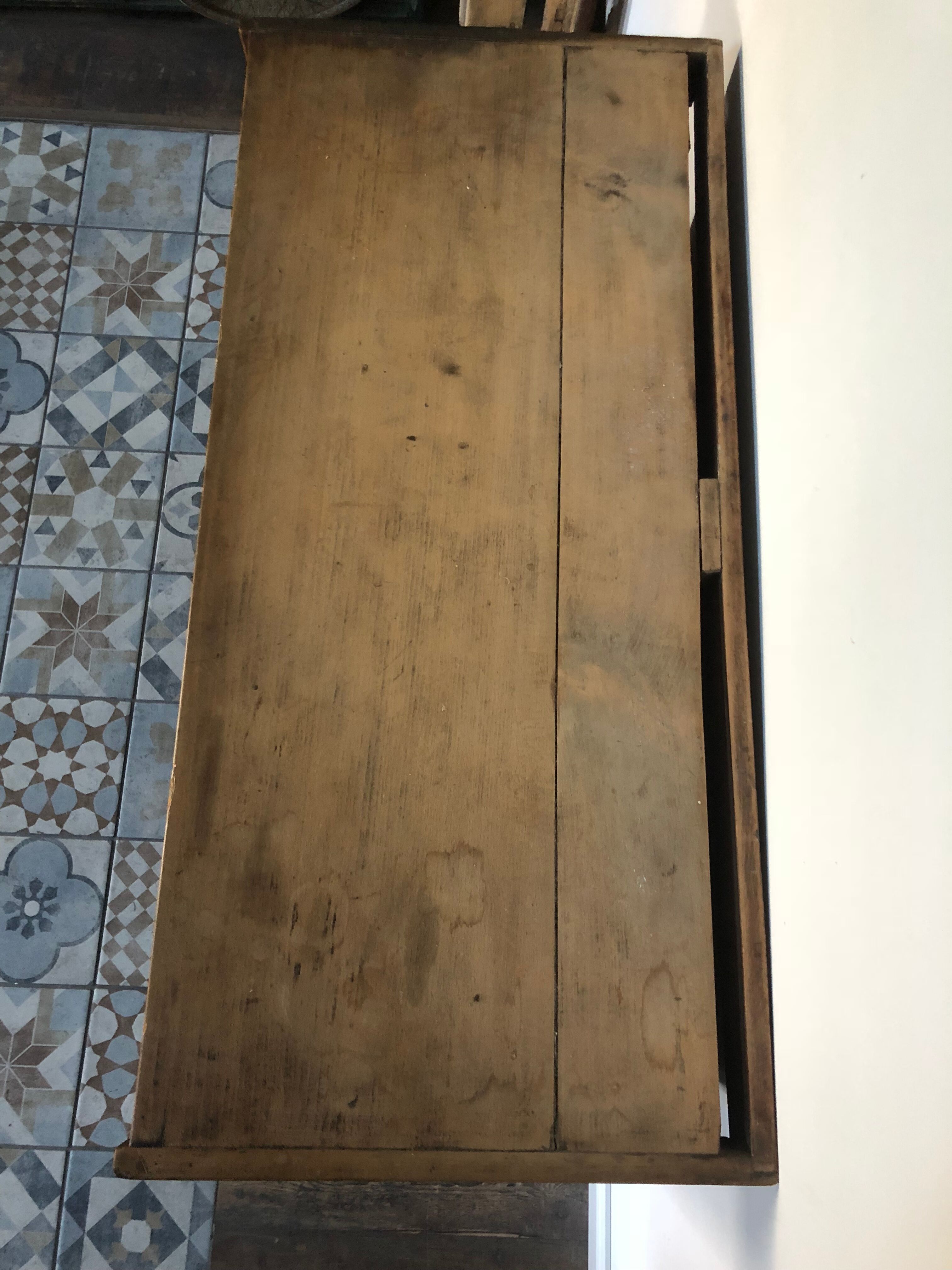 Buffet, old chopping block