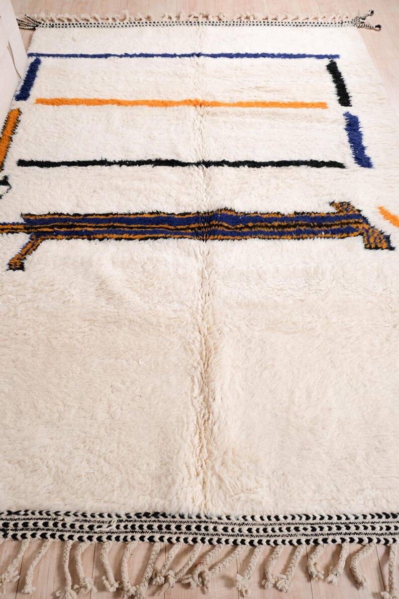 Handwoven natural wool rug with colourful patterns, size 1.4/2.6 m.
