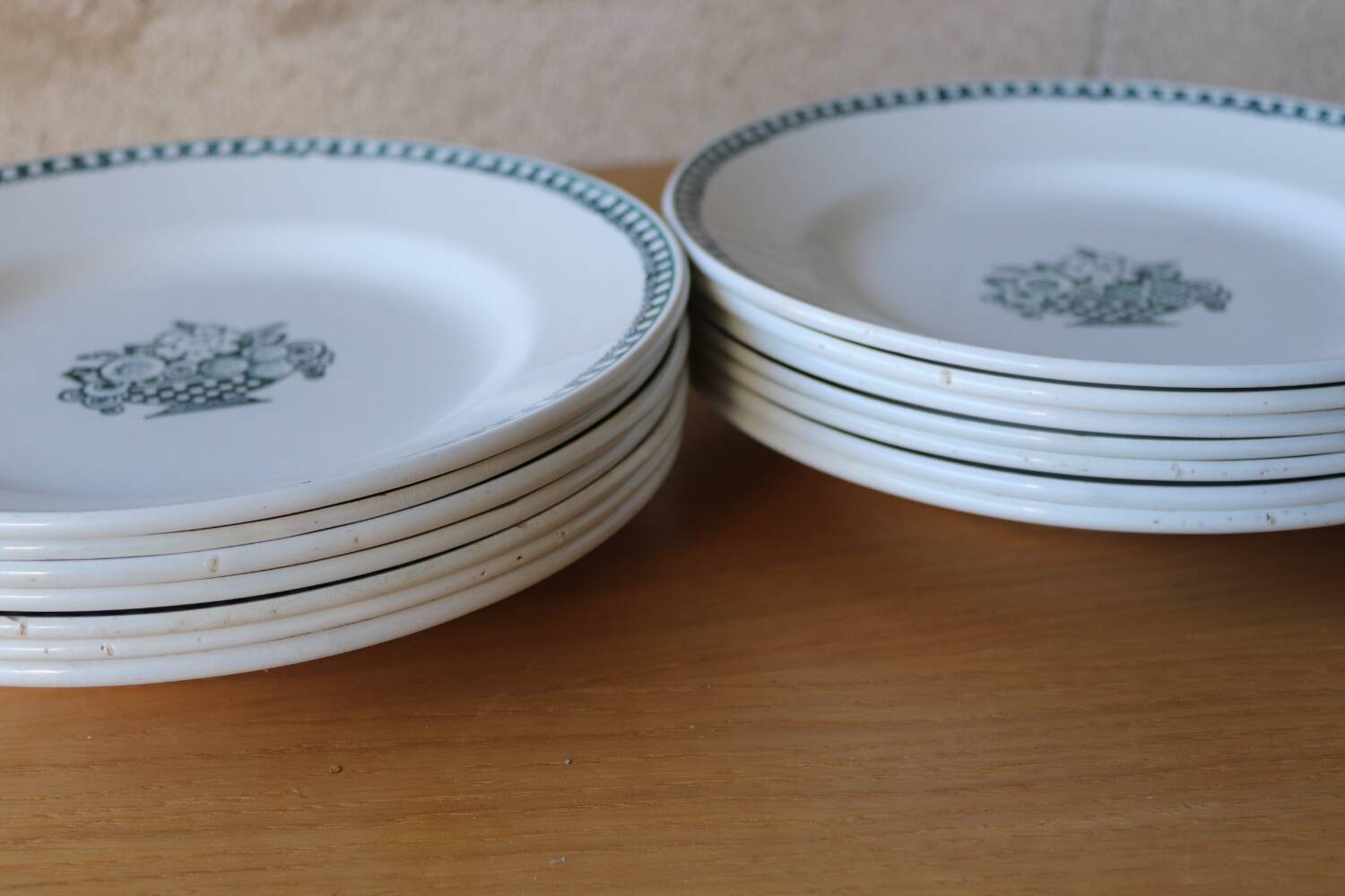 14 old plates in iron clay l'amandinoise