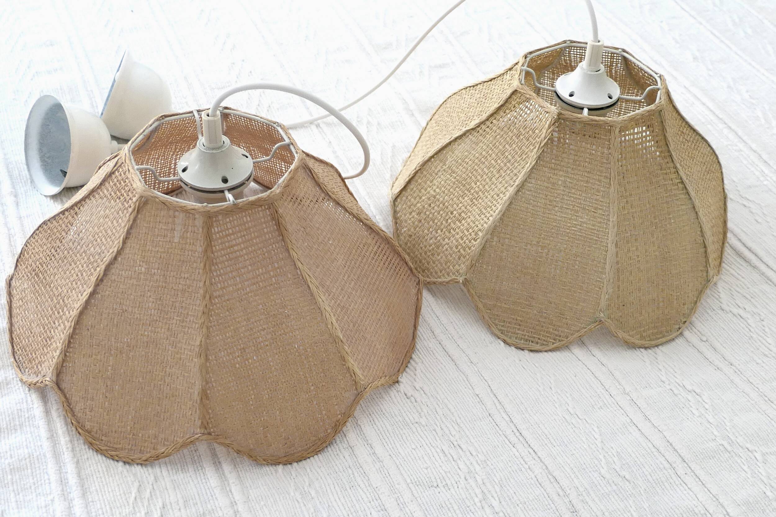 2 "flower" suspensions in vintage 1970s natural fibre.